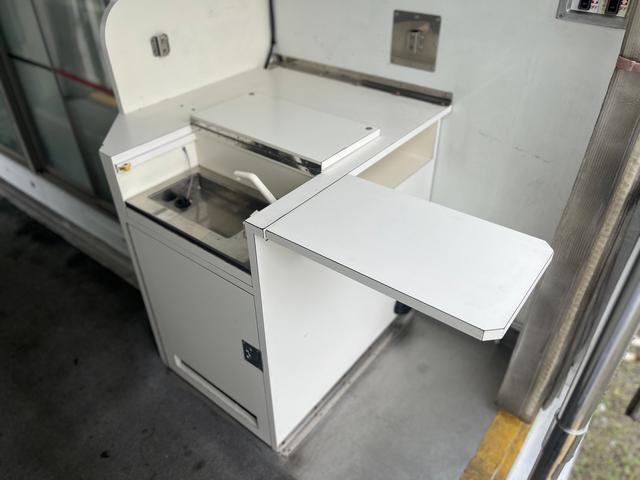 トヨエース 　移動販売車　冷蔵庫　冷凍庫　３人乗り　移動販売車　冷蔵庫　冷凍庫（14枚目）