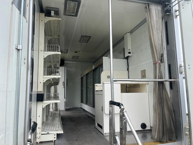 トヨエース 　移動販売車　冷蔵庫　冷凍庫　３人乗り　移動販売車　冷蔵庫　冷凍庫（15枚目）