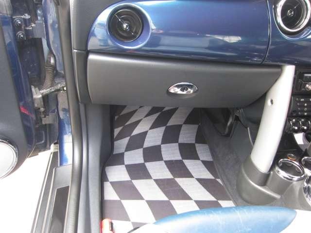 ＭＩＮＩ クーパーＳ　チェックメイト　車高調　インタークーラー　マフラー　ナビ＆ＴＶ＆ＥＴＣ（61枚目）