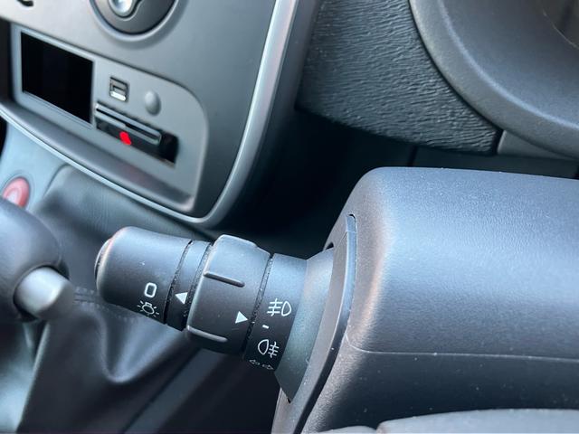 カングー ゼン　ＡＴ　フル装備　ナビ　フルセグＴＶ　バックカメラ　ＥＴＣ（10枚目）