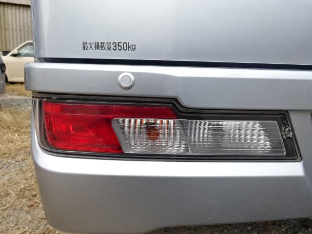 ハイゼットカーゴ ＤＸ　ＳＡＩＩＩ　ワンオーナー　禁煙車　ハイルーフ　ブルーツース対応　バックカメラ　クリアランスソナー　衝突軽減装置　ＰＷ　キーレス　スペアキー（25枚目）