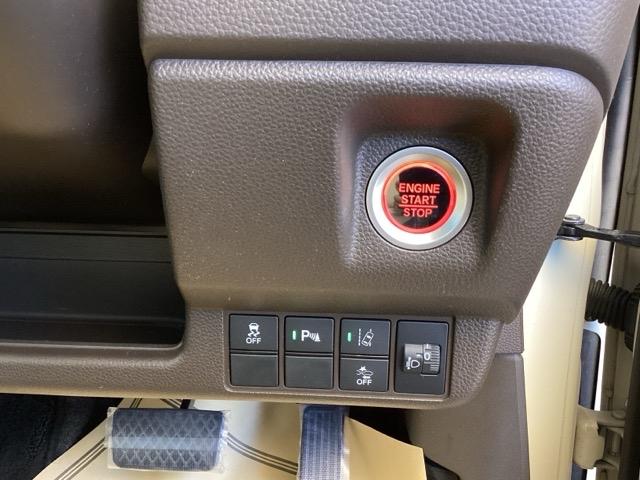 Ｎ－ＷＧＮ Ｌホンダセンシング　純正ナビ　シートヒーター　リアカメラ　ブレーキサポート　セキュリティアラーム　バックソナー　Ｓヒーター　横滑り防止　スマキー　Ａライト　オートエアコン　ＥＴＣ　ベンチシート　パワーウィンドウ　ＵＳＢ（16枚目）