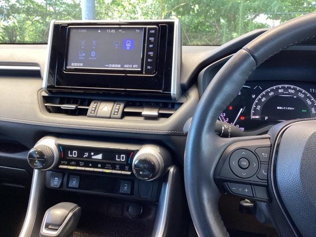 ＲＡＶ４ ＧＺパッケージ　ナビ　フルセグ　リアカメラ　パワーリアゲート　横滑り防止　ブレーキサポート　ＬＥＤヘッド　盗難防止装置　スマキー　オートエアコン　助手席エアバッグ　キーレスエントリー　パワーシート　クルコン　ＥＴＣ付（2枚目）