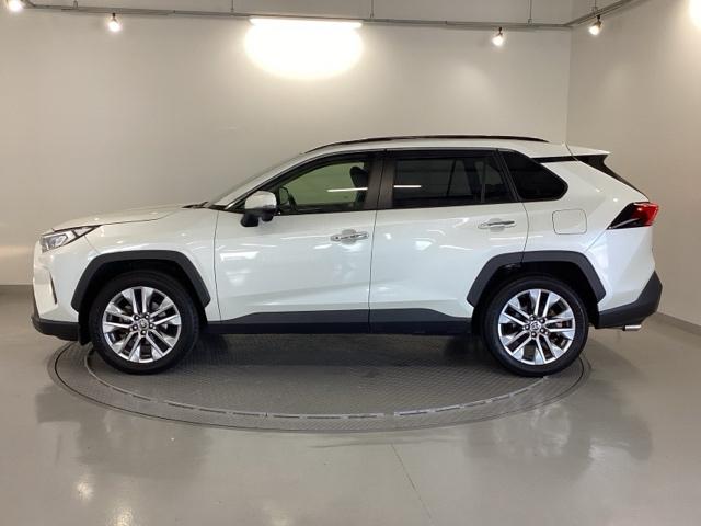 ＲＡＶ４ ＧＺパッケージ　ナビ　フルセグ　リアカメラ　パワーリアゲート　横滑り防止　ブレーキサポート　ＬＥＤヘッド　盗難防止装置　スマキー　オートエアコン　助手席エアバッグ　キーレスエントリー　パワーシート　クルコン　ＥＴＣ付（30枚目）