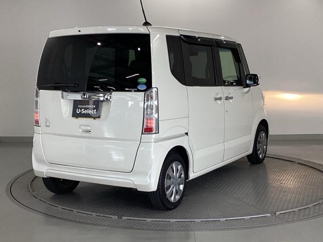 Ｎ－ＢＯＸ Ｇ・Ｌパッケージ　純正ナビ　ワンセグ　リアカメラ　ベンチ席　カラーバックモニター　全席ＰＷ　イモビライザー　ナビテレビ　１セグ　ＡＡＣ　横滑り防止　スマートキー　ＡＢＳ　ＥＴＣ　キーレスＥ　パワーステアリング（8枚目）
