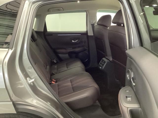 ＺＲ－Ｖ ｅ：ＨＥＶＺ　メモリーナビ　ドラレコ　ＥＴＣ　全周囲モニター　電動リヤゲート　クルコン　ＬＥＤ　サイドエアバック　Ｐシート　ナビ・ＴＶ　Ａライト　ドライブレコーダー　スマートキー　ＵＳＢ　横滑り防止　バックカメラ（17枚目）