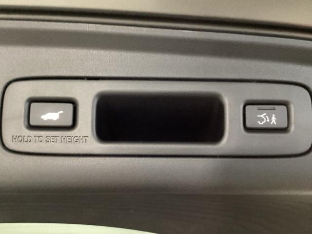 ＺＲ－Ｖ ｅ：ＨＥＶＺ　メモリーナビ　ドラレコ　ＥＴＣ　全周囲モニター　電動リヤゲート　クルコン　ＬＥＤ　サイドエアバック　Ｐシート　ナビ・ＴＶ　Ａライト　ドライブレコーダー　スマートキー　ＵＳＢ　横滑り防止　バックカメラ（24枚目）