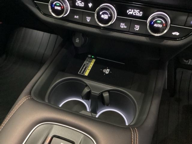 ＺＲ－Ｖ ｅ：ＨＥＶＺ　メモリーナビ　ドラレコ　ＥＴＣ　全周囲モニター　電動リヤゲート　クルコン　ＬＥＤ　サイドエアバック　Ｐシート　ナビ・ＴＶ　Ａライト　ドライブレコーダー　スマートキー　ＵＳＢ　横滑り防止　バックカメラ（36枚目）