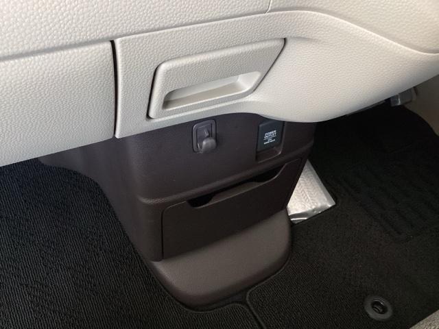 N-BOX G・スロープホンダセンシング 純正ナビ フルセグ リアカメラ 横滑り防止 ETC車載器 LEDヘッドライト Rカメラ クルーズコントロール ABS アイドリングストップ キーレス DVD再生 衝突軽減ブレーキ オートエアコン(43枚目)