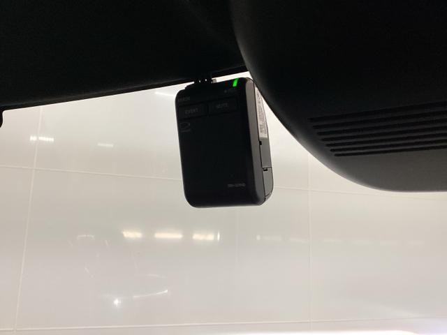 N-BOXカスタム ベースグレード 試乗車 メモリーナビ ETC ドラレコ W電動ドア USB接続 CMBS Dレコ 禁煙 ベンチシート オートエアコン スマートキ LED 盗難防止装置 クルコン バックカメラ フルセグTV エアバッグ(12枚目)