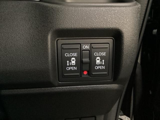 N-BOXカスタム ベースグレード 試乗車 メモリーナビ ETC ドラレコ W電動ドア USB接続 CMBS Dレコ 禁煙 ベンチシート オートエアコン スマートキ LED 盗難防止装置 クルコン バックカメラ フルセグTV エアバッグ(14枚目)