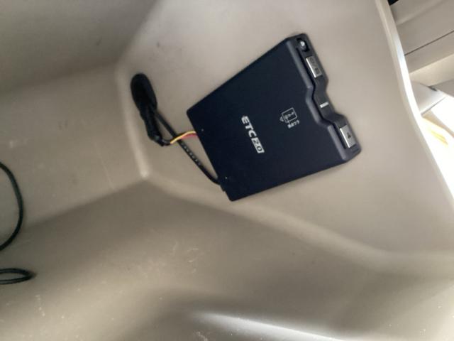 N-WGN C CDコンポ キーレスキー ETC 助手席エアバッグ エアバッグ 横滑り防止 パワーウインドウ フルオートエアコン 盗難防止システム パワーステアリング ABS キーレス付き ベンチシ-ト(16枚目)