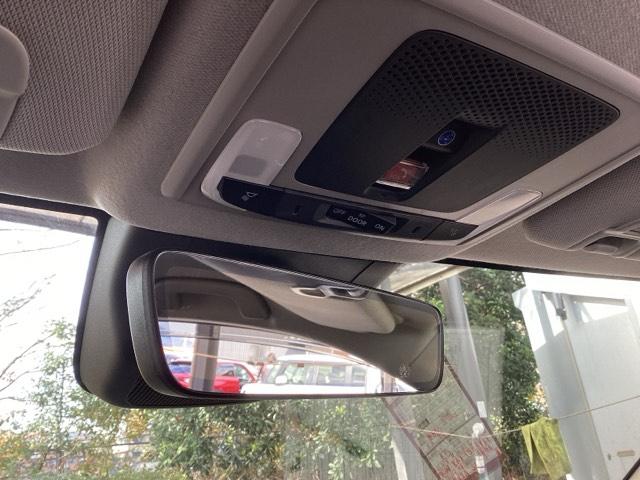 ヴェゼル ｅ：ＨＥＶＺ　純正ナビ　フルセグ　リアカメラ　衝突回避支援ブレーキ機能　スマキ　Ｐトランク　フルオートエアコン　エアバッグ　両席エアバック　Ｒカメ　パワーウィンドウ　ＬＥＤランプ　ソナー　クルーズＣ　ナビ＆ＴＶ（43枚目）