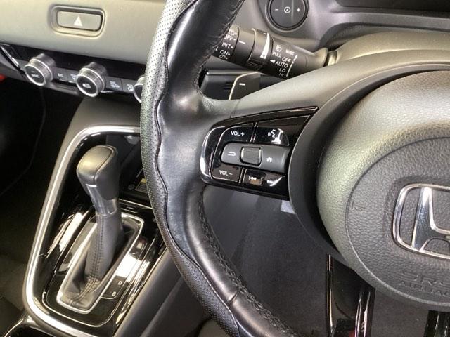 ヴェゼル ｅ：ＨＥＶＺ　純正ナビ　フルセグ　リアカメラ　衝突回避支援ブレーキ機能　スマキ　Ｐトランク　フルオートエアコン　エアバッグ　両席エアバック　Ｒカメ　パワーウィンドウ　ＬＥＤランプ　ソナー　クルーズＣ　ナビ＆ＴＶ（45枚目）