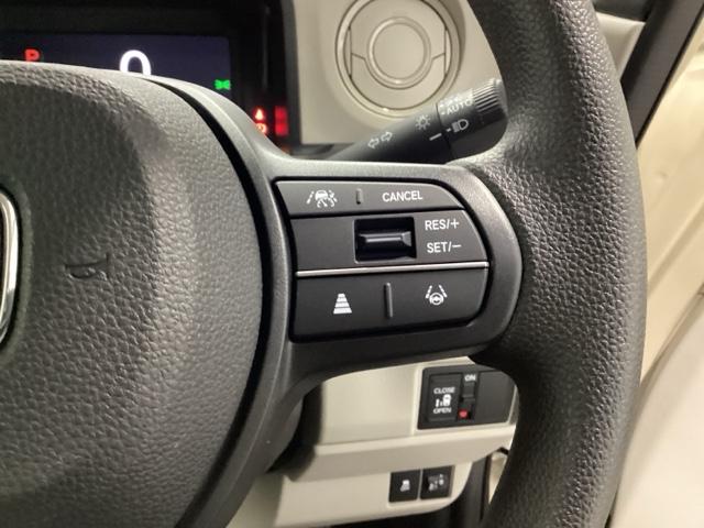 N-BOX ファッションスタイル ディスプレイオーディオ リアカメラ ソナー 盗難防止装置 スマートキ USBポート LEDランプ バックモニター サイドカーテンエアバック クルコン パワーステアリング フルオートエアコン VSA(33枚目)