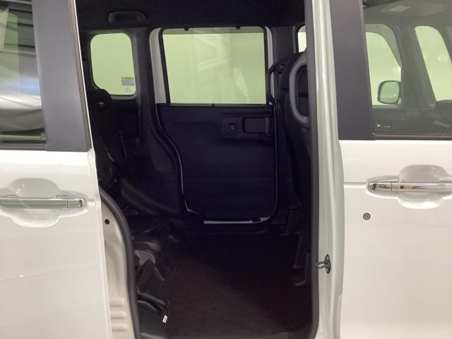 N-BOXカスタム ベースグレード HondaCONNECT対応純正メモリーナビ USB接続 CMBS ベンチシート オートエアコン スマートキ LED 盗難防止装置 クルコン ETC バックカメラ フルセグTV パワーステアリング(19枚目)