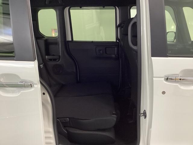 N-BOXカスタム ベースグレード HondaCONNECT対応純正メモリーナビ USB接続 CMBS ベンチシート オートエアコン スマートキ LED 盗難防止装置 クルコン ETC バックカメラ フルセグTV パワーステアリング(33枚目)