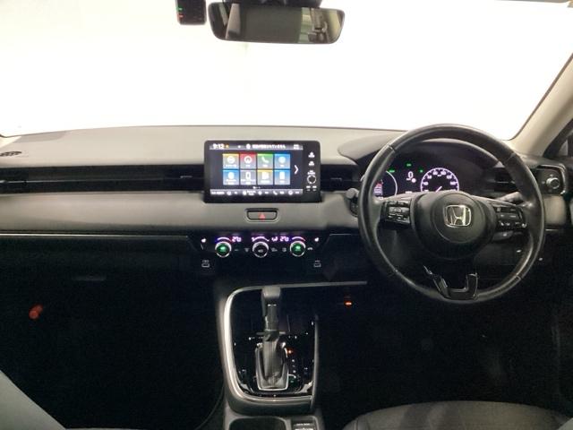 ヴェゼル ｅ：ＨＥＶＺ　ＨｏｎｄａＣＯＮＮＥＣＴディスプレイ　ドラレコ　衝突回避支援ブレーキ機能　スマキ　Ｐトランク　フルオートエアコン　Ｄレコ　エアバッグ　両席エアバック　Ｒカメ　パワーウィンドウ　ＬＥＤランプ　ソナー（2枚目）