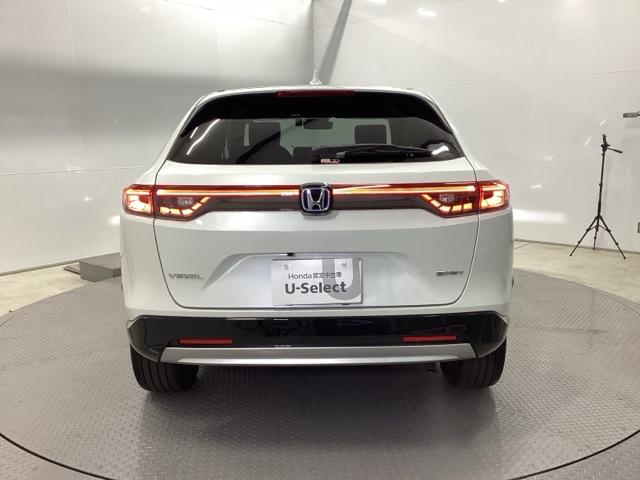 ヴェゼル ｅ：ＨＥＶＺ　ＨｏｎｄａＣＯＮＮＥＣＴディスプレイ　ドラレコ　衝突回避支援ブレーキ機能　スマキ　Ｐトランク　フルオートエアコン　Ｄレコ　エアバッグ　両席エアバック　Ｒカメ　パワーウィンドウ　ＬＥＤランプ　ソナー（9枚目）