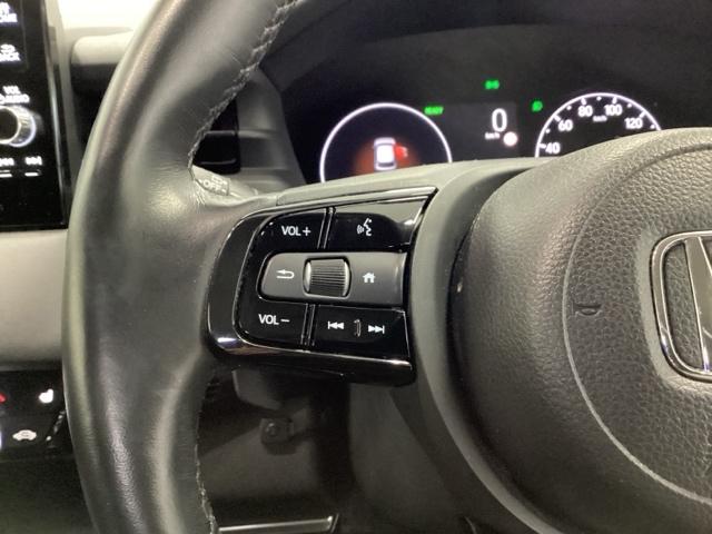 ヴェゼル ｅ：ＨＥＶＺ　ＨｏｎｄａＣＯＮＮＥＣＴディスプレイ　ドラレコ　衝突回避支援ブレーキ機能　スマキ　Ｐトランク　フルオートエアコン　Ｄレコ　エアバッグ　両席エアバック　Ｒカメ　パワーウィンドウ　ＬＥＤランプ　ソナー（17枚目）