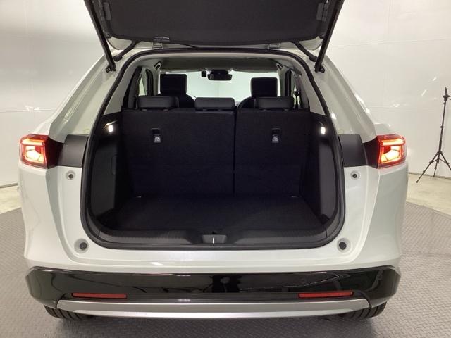 ヴェゼル ｅ：ＨＥＶＺ　ＨｏｎｄａＣＯＮＮＥＣＴディスプレイ　ドラレコ　衝突回避支援ブレーキ機能　スマキ　Ｐトランク　フルオートエアコン　Ｄレコ　エアバッグ　両席エアバック　Ｒカメ　パワーウィンドウ　ＬＥＤランプ　ソナー（22枚目）