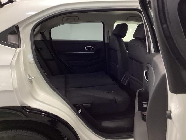 ヴェゼル ｅ：ＨＥＶＺ　ＨｏｎｄａＣＯＮＮＥＣＴディスプレイ　ドラレコ　衝突回避支援ブレーキ機能　スマキ　Ｐトランク　フルオートエアコン　Ｄレコ　エアバッグ　両席エアバック　Ｒカメ　パワーウィンドウ　ＬＥＤランプ　ソナー（33枚目）