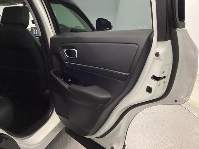 ヴェゼル ｅ：ＨＥＶＺ　ＨｏｎｄａＣＯＮＮＥＣＴディスプレイ　ドラレコ　衝突回避支援ブレーキ機能　スマキ　Ｐトランク　フルオートエアコン　Ｄレコ　エアバッグ　両席エアバック　Ｒカメ　パワーウィンドウ　ＬＥＤランプ　ソナー（36枚目）