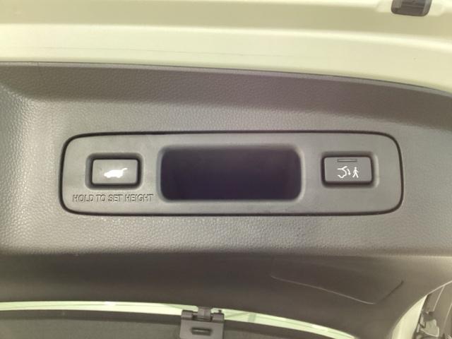 ヴェゼル ｅ：ＨＥＶＺ　ＨｏｎｄａＣＯＮＮＥＣＴディスプレイ　ドラレコ　衝突回避支援ブレーキ機能　スマキ　Ｐトランク　フルオートエアコン　Ｄレコ　エアバッグ　両席エアバック　Ｒカメ　パワーウィンドウ　ＬＥＤランプ　ソナー（40枚目）