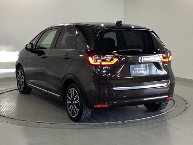 フィット ｅ：ＨＥＶリュクス　純正メモリーナビ　ドラレコ　リアカメラ、　誤発進抑制機能　本革シート　ＥＴＣ付　ＬＥＤ　シートヒーター　クルーズコントロール　セキュリティアラーム　ドライブレコーダー　ＤＶＤ　ＶＳＡ　フルセグ　ＵＳＢ（27枚目）