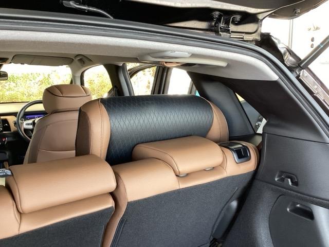 フィット ｅ：ＨＥＶリュクス　純正メモリーナビ　ドラレコ　リアカメラ、　誤発進抑制機能　本革シート　ＥＴＣ付　ＬＥＤ　シートヒーター　クルーズコントロール　セキュリティアラーム　ドライブレコーダー　ＤＶＤ　ＶＳＡ　フルセグ　ＵＳＢ（66枚目）