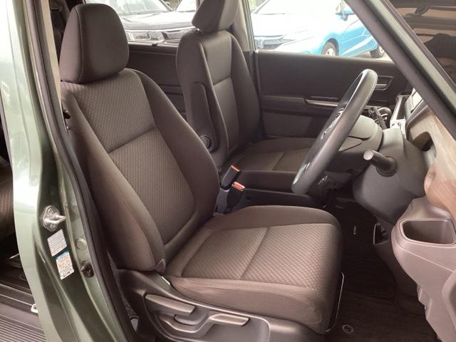 フリード G 純正ナビ リアカメラ 6人乗り Aクルーズ 3列シート LEDヘッドライト パワーウインドウ Rカメラ イモビ VSA USB ドライブレコーダー エアコン エアバッグ スマートキー ECONモード(19枚目)