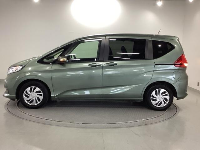 フリード G 純正ナビ リアカメラ 6人乗り Aクルーズ 3列シート LEDヘッドライト パワーウインドウ Rカメラ イモビ VSA USB ドライブレコーダー エアコン エアバッグ スマートキー ECONモード(37枚目)