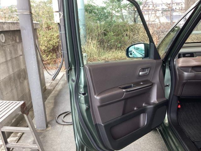 フリード G 純正ナビ リアカメラ 6人乗り Aクルーズ 3列シート LEDヘッドライト パワーウインドウ Rカメラ イモビ VSA USB ドライブレコーダー エアコン エアバッグ スマートキー ECONモード(38枚目)