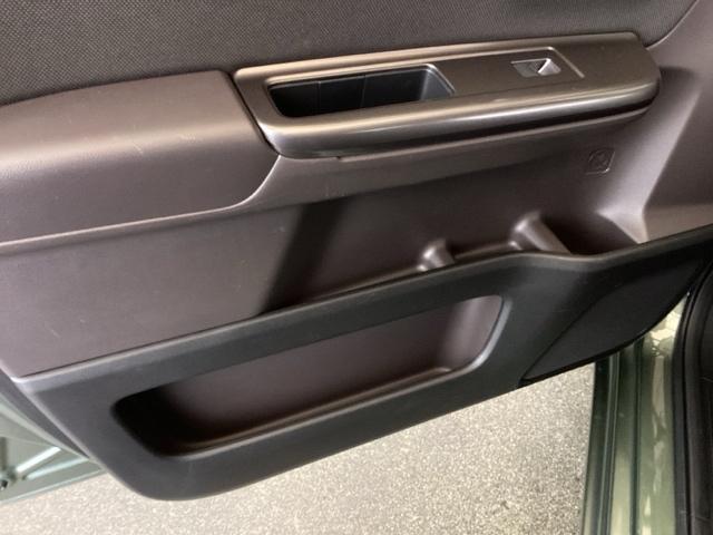 フリード G 純正ナビ リアカメラ 6人乗り Aクルーズ 3列シート LEDヘッドライト パワーウインドウ Rカメラ イモビ VSA USB ドライブレコーダー エアコン エアバッグ スマートキー ECONモード(40枚目)