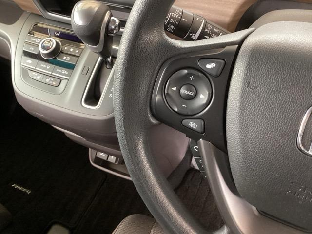 フリード G 純正ナビ リアカメラ 6人乗り Aクルーズ 3列シート LEDヘッドライト パワーウインドウ Rカメラ イモビ VSA USB ドライブレコーダー エアコン エアバッグ スマートキー ECONモード(45枚目)