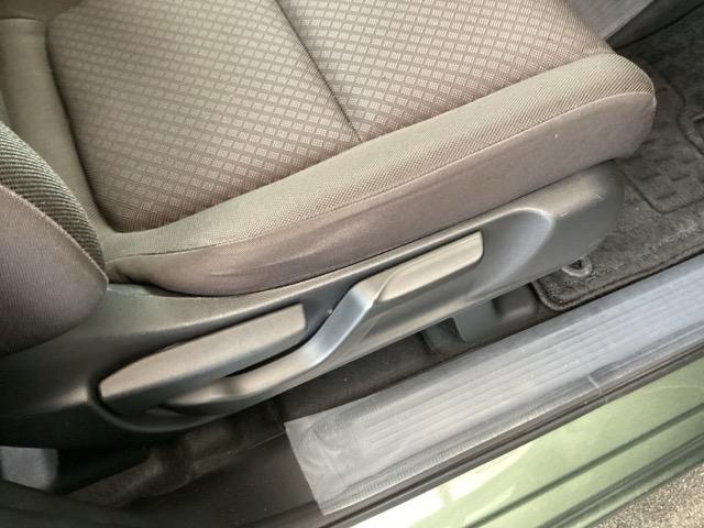 フリード G 純正ナビ リアカメラ 6人乗り Aクルーズ 3列シート LEDヘッドライト パワーウインドウ Rカメラ イモビ VSA USB ドライブレコーダー エアコン エアバッグ スマートキー ECONモード(47枚目)