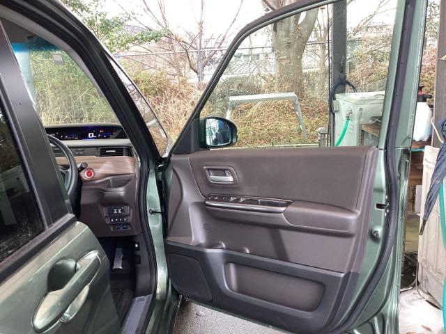 フリード G 純正ナビ リアカメラ 6人乗り Aクルーズ 3列シート LEDヘッドライト パワーウインドウ Rカメラ イモビ VSA USB ドライブレコーダー エアコン エアバッグ スマートキー ECONモード(48枚目)