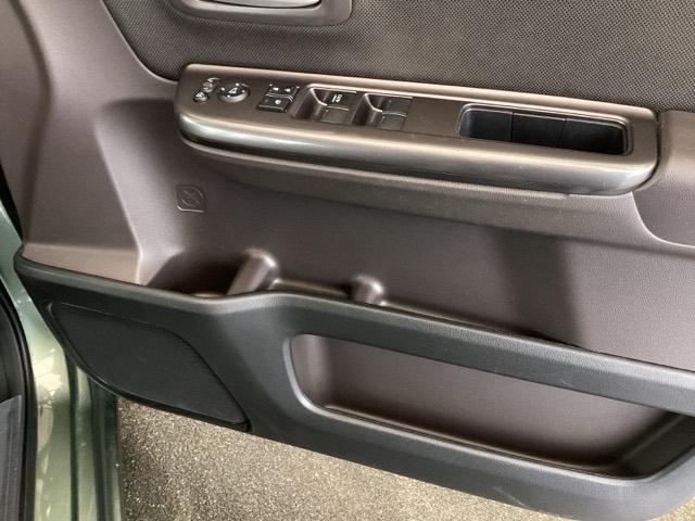 フリード G 純正ナビ リアカメラ 6人乗り Aクルーズ 3列シート LEDヘッドライト パワーウインドウ Rカメラ イモビ VSA USB ドライブレコーダー エアコン エアバッグ スマートキー ECONモード(50枚目)