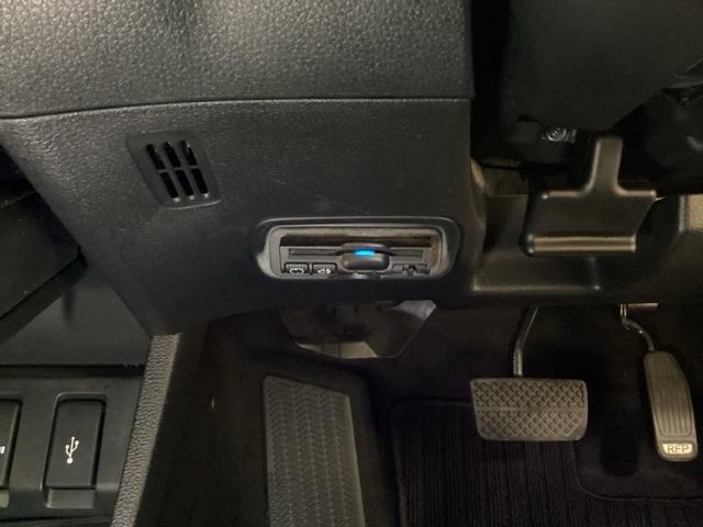 ヴェゼル ハイブリッドX メモリーナビ ETC リアカメラ シートヒーター ナビTV キーレス Aストップ スマートキー&プッシュスタート ESC PS サイドカーテンエアバック AAC DVD再生 ABS付 PW LED(13枚目)