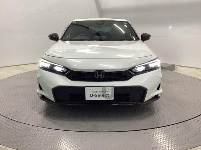 �k�d�c�w�b�h���C�g�𑕔����Ă��܂��B�k�d�c�w�b�h���C�g�͂ƂĂ����邭�A�J�̓����ԑ��s�����S�E���S�ł��B�I�[�g���C�g�R���g���[���t���Ŏ��̖͂��邳�ɉ����Ď����œ_���E�������܂�