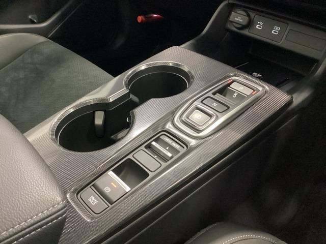 �`�s�Z���N�g���o�[�̑���Ɏw��ő��삷��G���N�g���b�N�M�A�Z���N�^�[���̗p�B�X�}�[�g�ȑ��삪�y���߂܂�