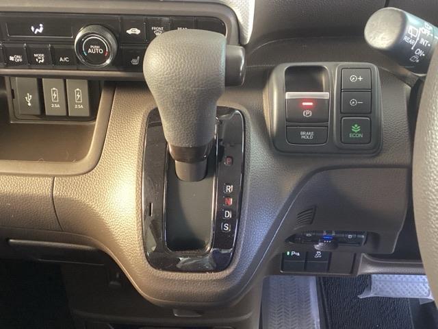 N-BOX L 純正ナビ 片側電動スライドドア ETC バックセンサー 地デジフルセグTV Wエアバッグ 前席シートヒーター USB接続 ナビTV LED リモコンキー Bカメラ イモビ DVD VSA ドラレコ付(14枚目)