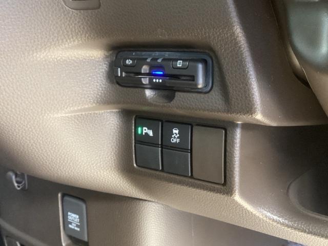 N-BOX L 純正ナビ 片側電動スライドドア ETC バックセンサー 地デジフルセグTV Wエアバッグ 前席シートヒーター USB接続 ナビTV LED リモコンキー Bカメラ イモビ DVD VSA ドラレコ付(15枚目)