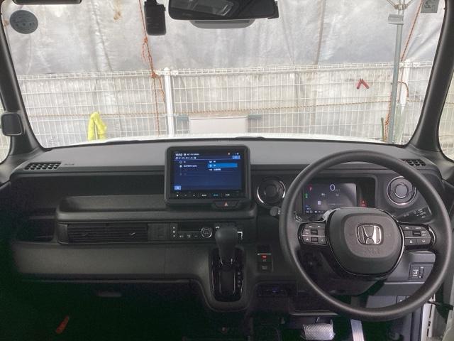 Ｎ－ＢＯＸカスタム ベースグレード　純正ナビ　フルセグ　リアカメラ　ベンチシ－ト　アクティブクルーズ　前席シートヒーター　イモビライザー　ＵＳＢ　運転席エアバッグ　スマートキー＆プッシュスタート　ＬＥＤヘッド　Ｂモニター　フリーキー（3枚目）