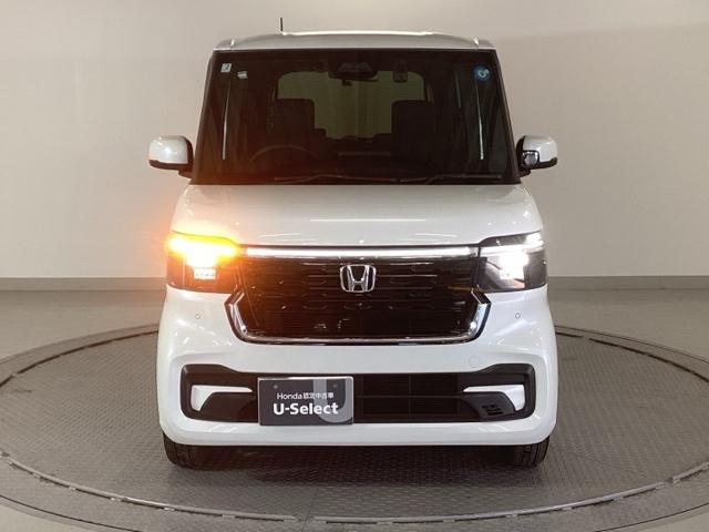 Ｎ－ＢＯＸカスタム ベースグレード　純正ナビ　フルセグ　リアカメラ　ベンチシ－ト　アクティブクルーズ　前席シートヒーター　イモビライザー　ＵＳＢ　運転席エアバッグ　スマートキー＆プッシュスタート　ＬＥＤヘッド　Ｂモニター　フリーキー（6枚目）