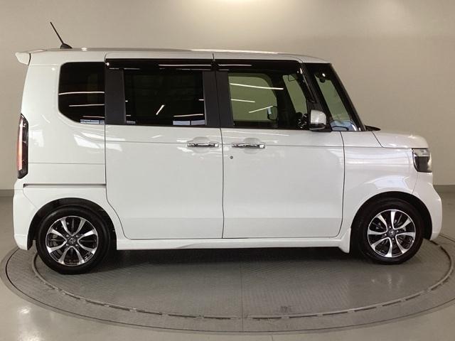 Ｎ－ＢＯＸカスタム ベースグレード　純正ナビ　フルセグ　リアカメラ　ベンチシ－ト　アクティブクルーズ　前席シートヒーター　イモビライザー　ＵＳＢ　運転席エアバッグ　スマートキー＆プッシュスタート　ＬＥＤヘッド　Ｂモニター　フリーキー（32枚目）