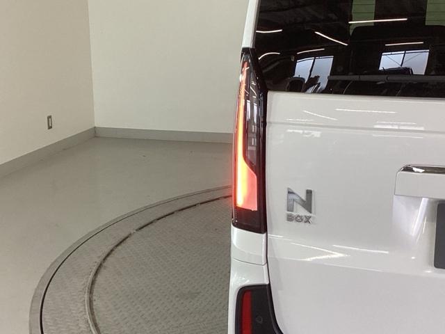 Ｎ－ＢＯＸカスタム ベースグレード　純正ナビ　フルセグ　リアカメラ　ベンチシ－ト　アクティブクルーズ　前席シートヒーター　イモビライザー　ＵＳＢ　運転席エアバッグ　スマートキー＆プッシュスタート　ＬＥＤヘッド　Ｂモニター　フリーキー（36枚目）