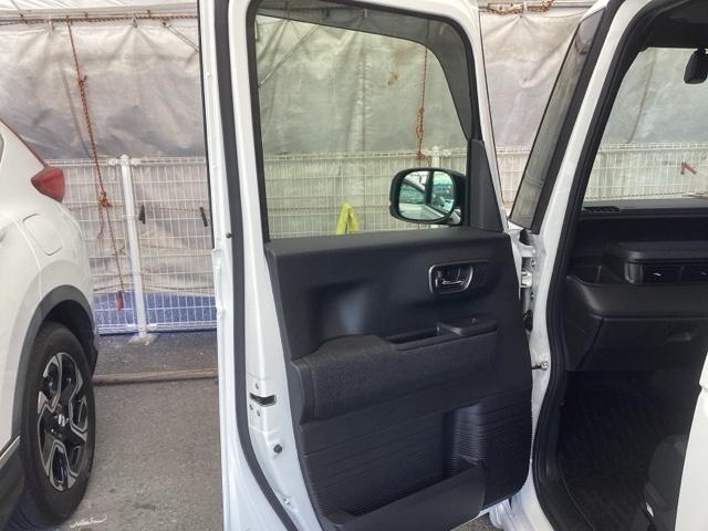 Ｎ－ＢＯＸカスタム ベースグレード　純正ナビ　フルセグ　リアカメラ　ベンチシ－ト　アクティブクルーズ　前席シートヒーター　イモビライザー　ＵＳＢ　運転席エアバッグ　スマートキー＆プッシュスタート　ＬＥＤヘッド　Ｂモニター　フリーキー（38枚目）