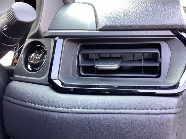 ＷＲ－Ｖ Ｚブラックスタイル　純正メモリーナビ　ドラレコ　リアカメラ　サイドエアバック　ＥＴＣ車載器　ＬＥＤヘッドライト　ＵＳＢ　ドライブレコーダー　盗難防止システム　オートライト　バックカメラ　スマートキー　オートエアコン（42枚目）