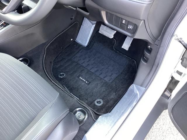 ＷＲ－Ｖ Ｚブラックスタイル　純正メモリーナビ　ドラレコ　リアカメラ　サイドエアバック　ＥＴＣ車載器　ＬＥＤヘッドライト　ＵＳＢ　ドライブレコーダー　盗難防止システム　オートライト　バックカメラ　スマートキー　オートエアコン（51枚目）